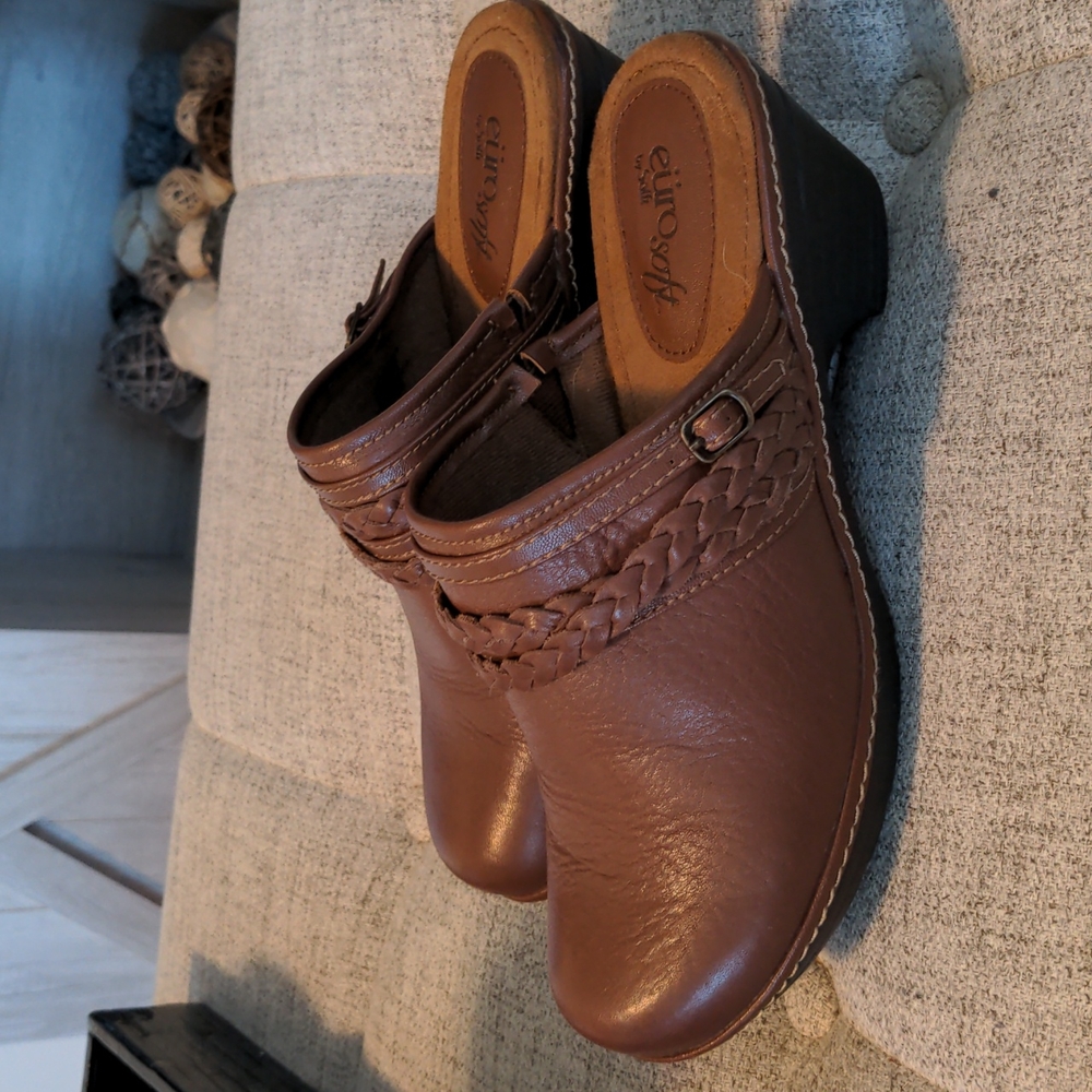 Euro soft by sofft brown leather braided details clogs size 8.5